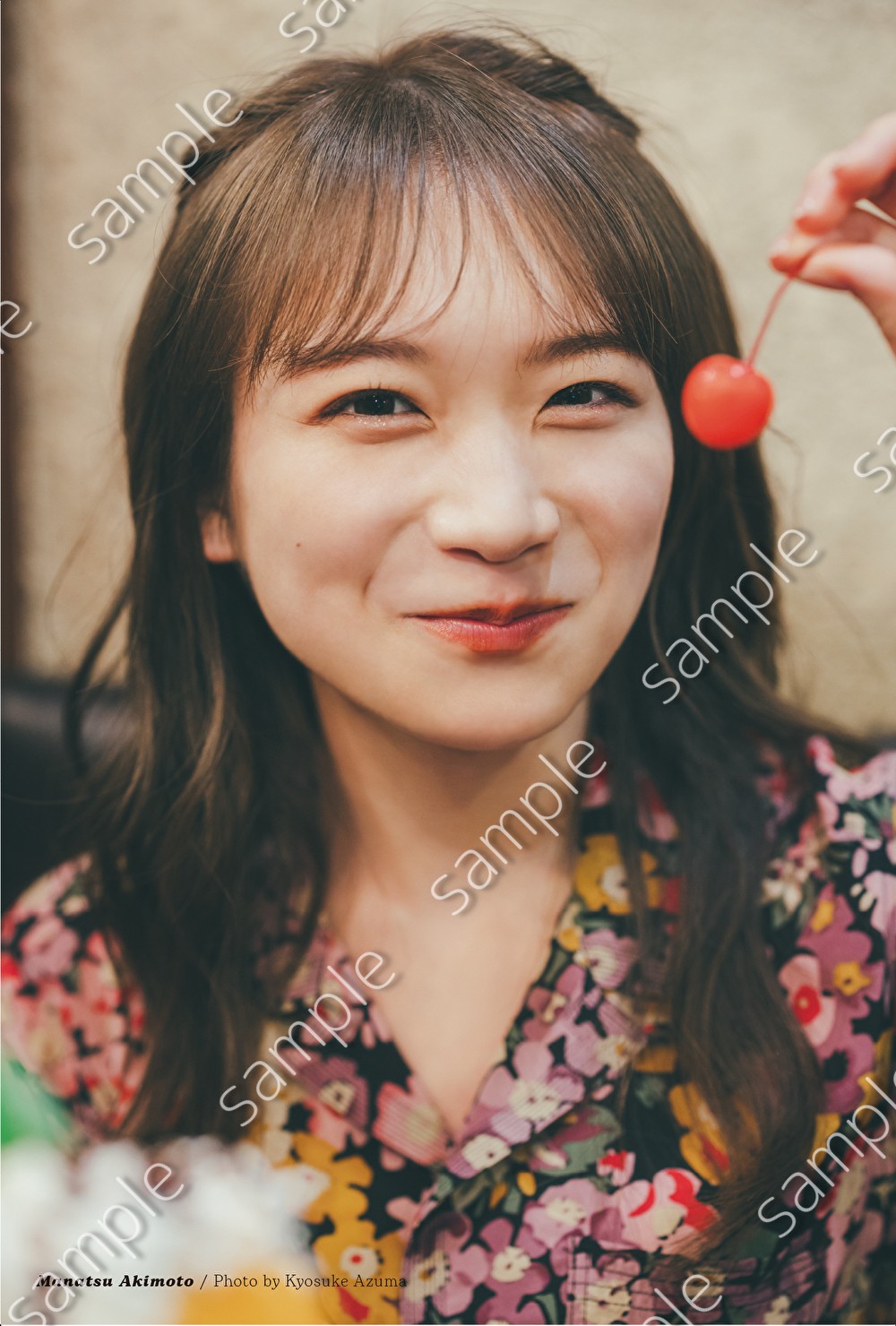 秋元真夏　歌衣装　エロ 画像・写真 | 乃木坂46秋元真夏、添い寝のようなランジェリー姿 『卒業記念写真集』ラスト先行カット公開 32枚目 | ORICON NEWS