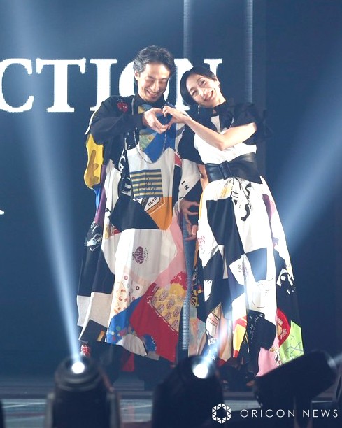 w36 }Cir K[YRNV 2023 SPRING/SUMMERxɓoꂵЂ䂫&䂩vw (C)ORICON NewS inc. 