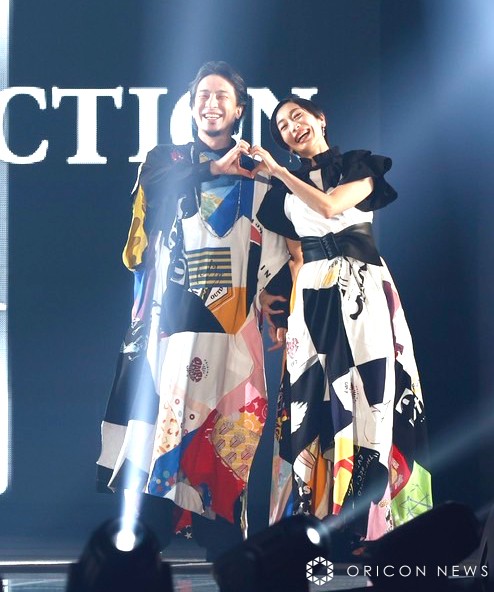 w36 }Cir K[YRNV 2023 SPRING/SUMMERxɓoꂵЂ䂫&䂩vw (C)ORICON NewS inc. 