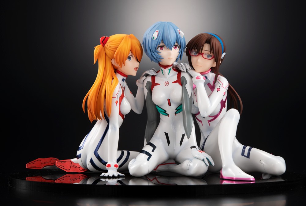 最終決戦に挑む2人がリボルテックで可動フィギュアに！白い