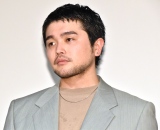 �f��w�ЂƂ�ڂ�������Ȃ��x�̏������䂠�����ɏo�Ȃ���King Gnu�E����� �iC�jORICON NewS inc. 