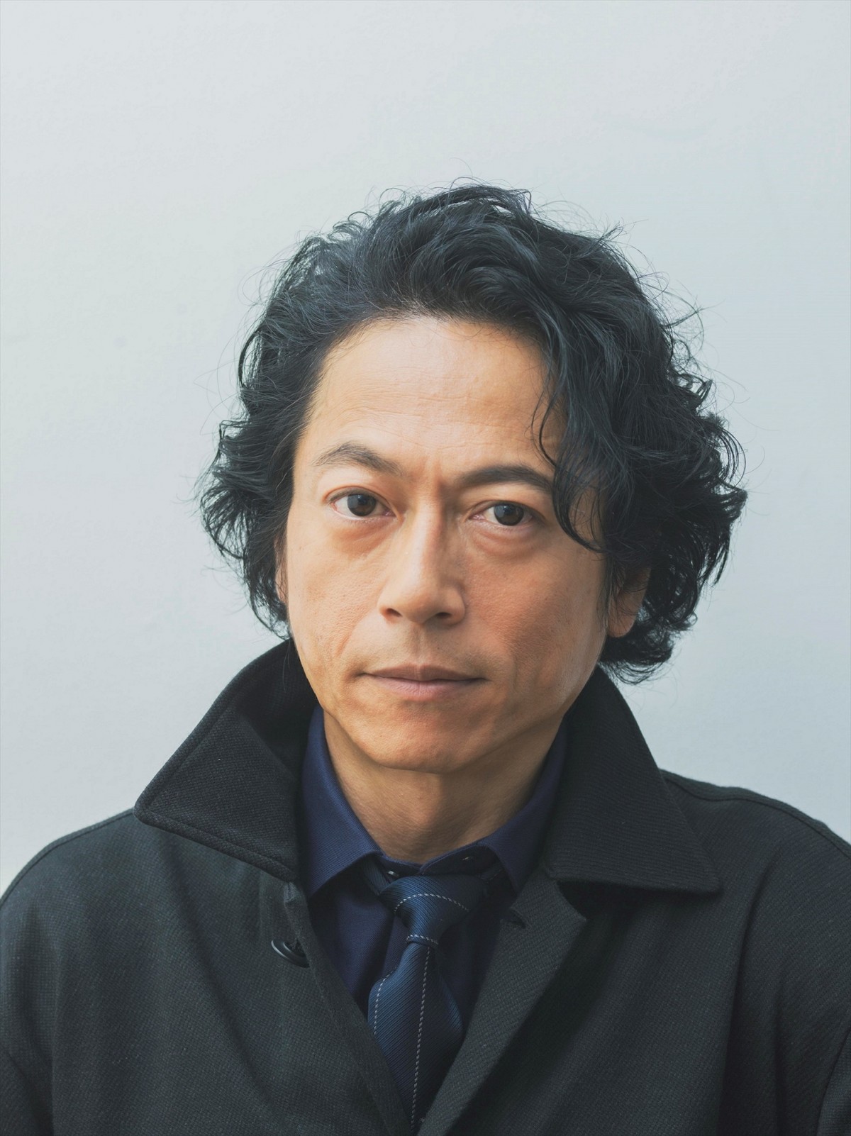 三上博史、カンヌで注目された“大人の青春映画”『帰れない山』 特報