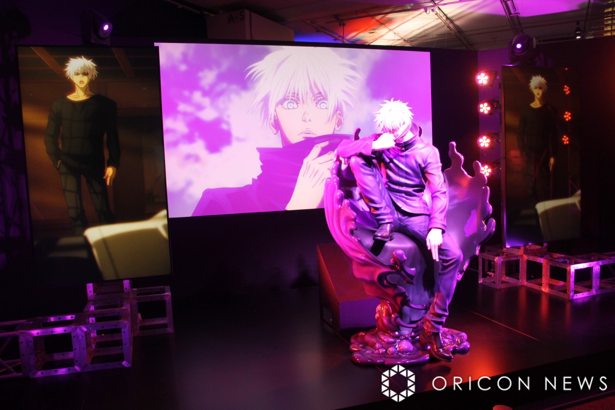 呪術廻戦』展が開幕！劇場版中心で第2期の内容も 高専時代の五条悟＆夏