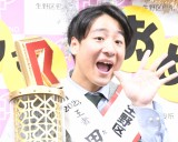 R-1���ҁE�c�Ì������A���ꂵ���ߖ� SNS�́g1000������!�h�ɋ}��&�g��点�^�f�h�Ŕ�排����c�|�����ǁu���������v 