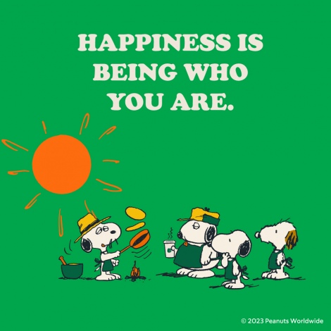 “HAPPINESS IS BEING WHO YOU ARE”（しあわせは、そのままのきみでいること）をテーマにした7つのストーリー（c）2023Peanuts Worldwide LLC 