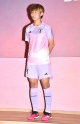 なでしこジャパン、ピンク基調の新ユニホームを初お披露目 「新鮮