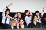 新しい学校のリーダーズ（上段左から）SUZUKA、RIN、KANON、MIZYU＝映画『ベイビーわるきゅーれ 2ベイビー』公開記念舞台あいさつ （C）ORICON NewS inc. 