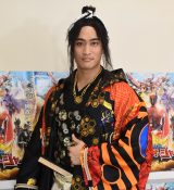 キングオージャー』カグラギ、ギラたちを“オモテなし”「ウラしか