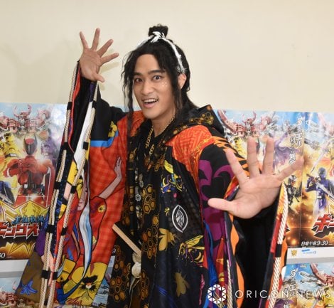 カグラギ タペストリー ニイガタ 王様戦隊キングオージャー FLT