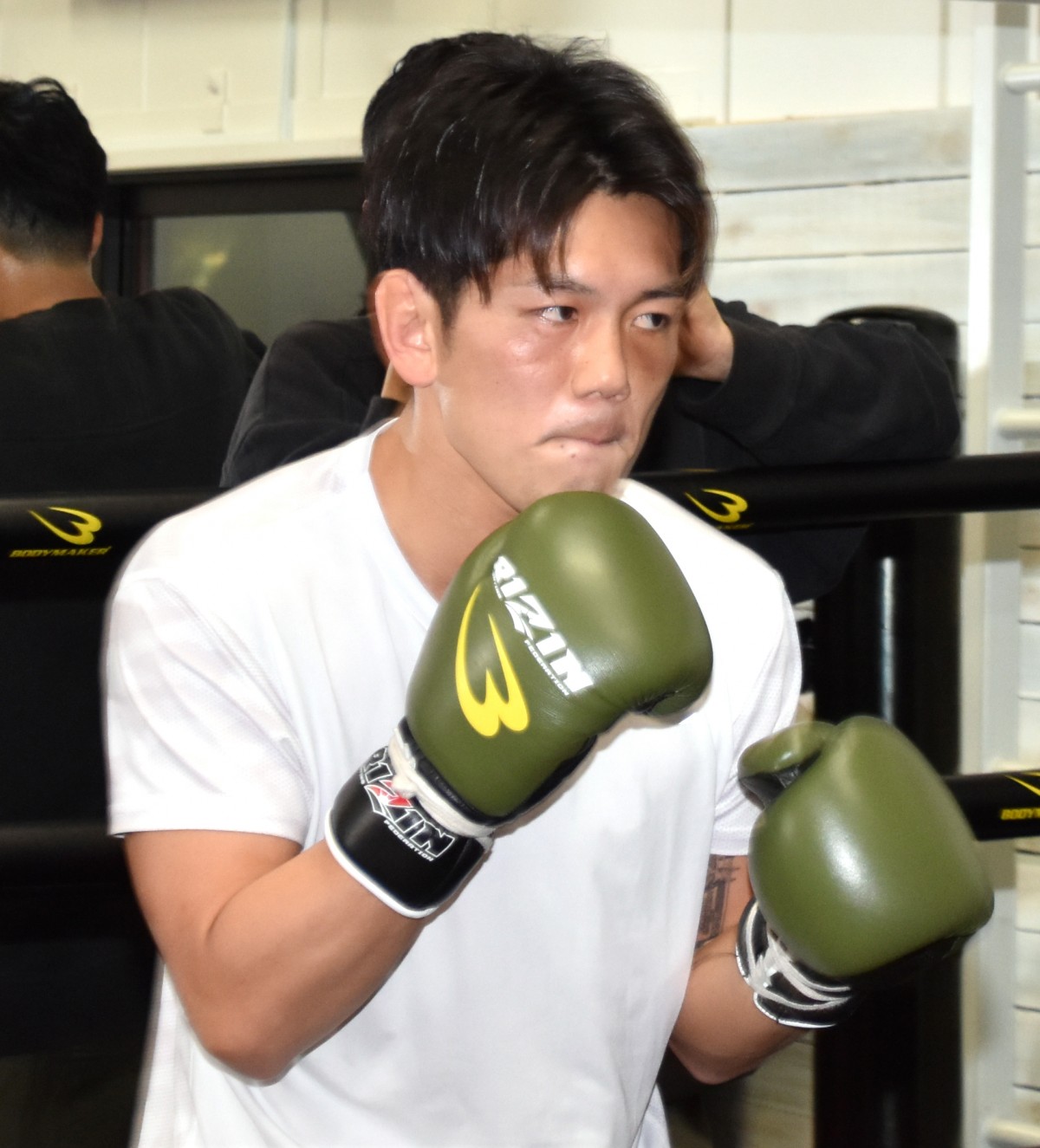 BREAKING DOWN ボクシンググローブ ブラック/ゴールドLサイズ