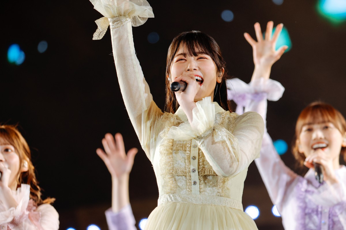 お*グ様 AL7002 日向坂46 ひな誕祭 スタジアムジャンパー サイズL Amazon.co.jp: 日向坂46 ひな誕祭 スタジアムジャンパー サイズ