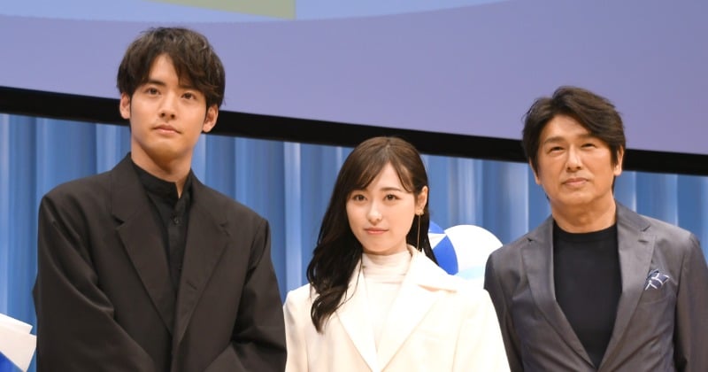 舞いあがれ！』福原遥＆赤楚衛二も感動… 最終回の“初フライト”は島民エキストラ300人 | ORICON NEWS