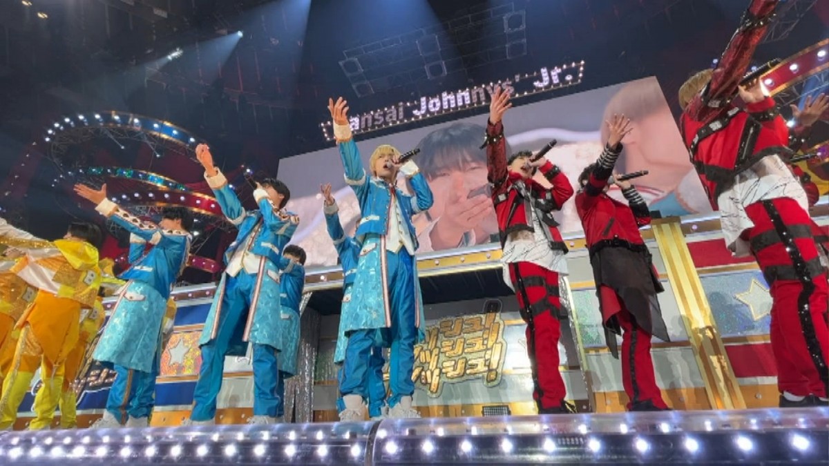 関西ジャニーズJr.ライブ舞台裏に100台のカメラが密着 関西ジャニーズJr.ライブ舞台裏に100台のカメラが密着