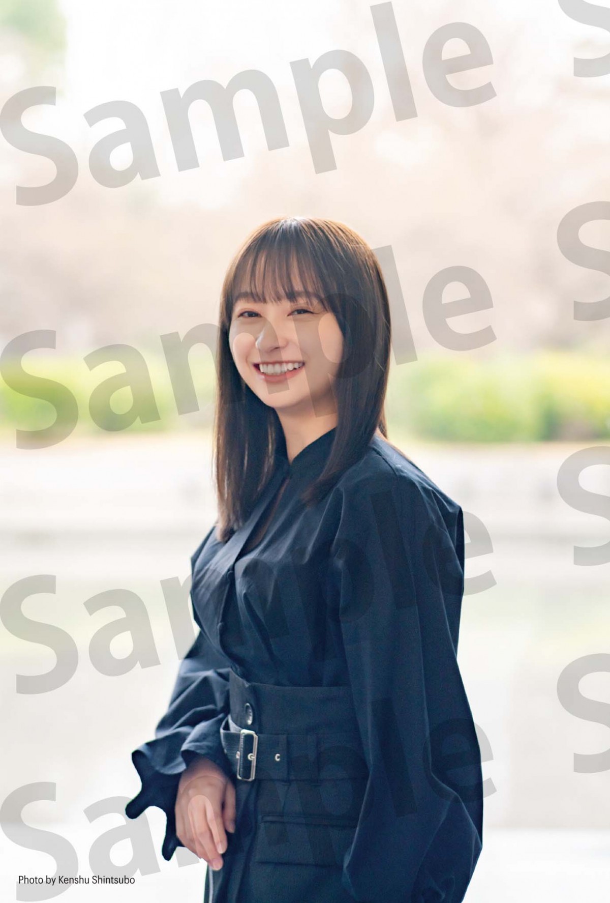 画像・写真 | 日向坂46影山優佳1st写真集、美脚あらわな特典ポストカード公開 ネット書店限定で全4種 4枚目 | ORICON NEWS