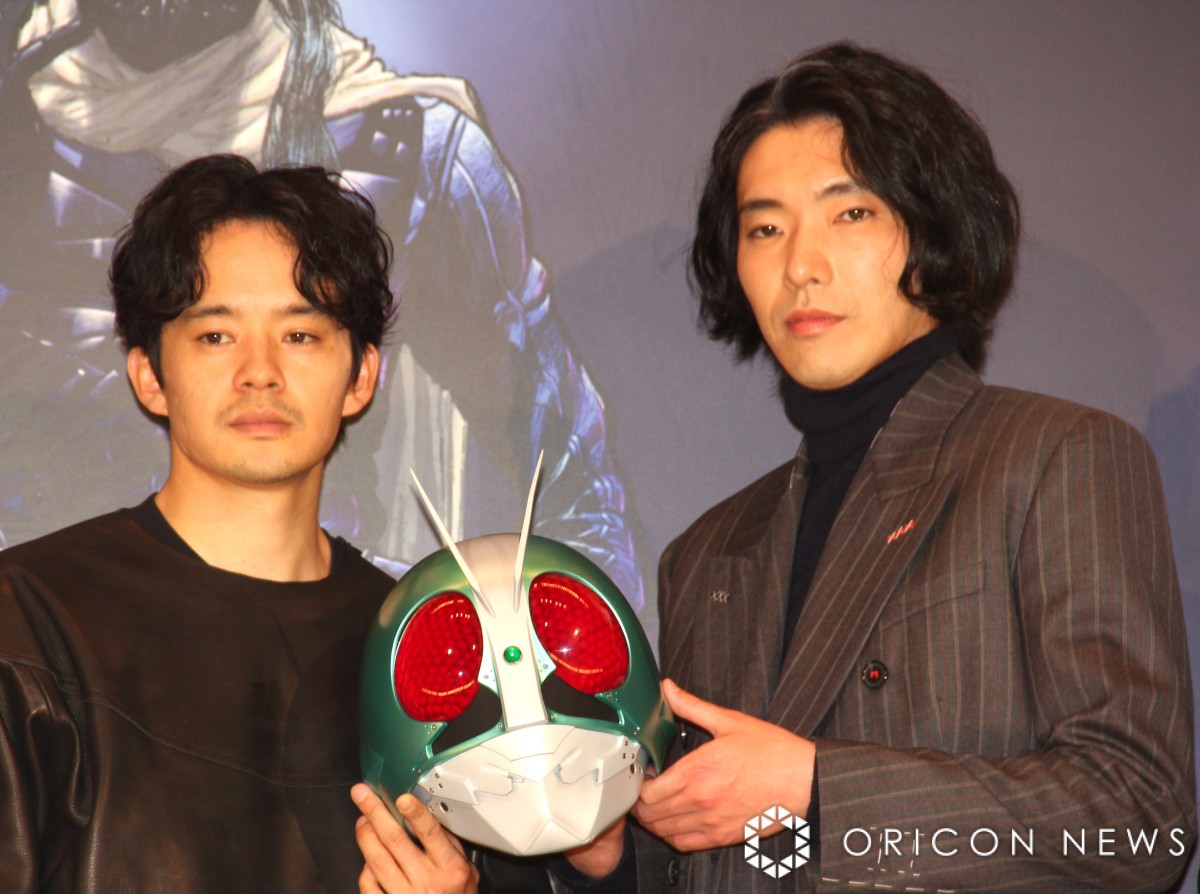 池松壮亮＆柄本佑、『シン・仮面ライダー』新たな劇中マスクお披露目 仮面ライダー第0号のマスクも | ORICON NEWS