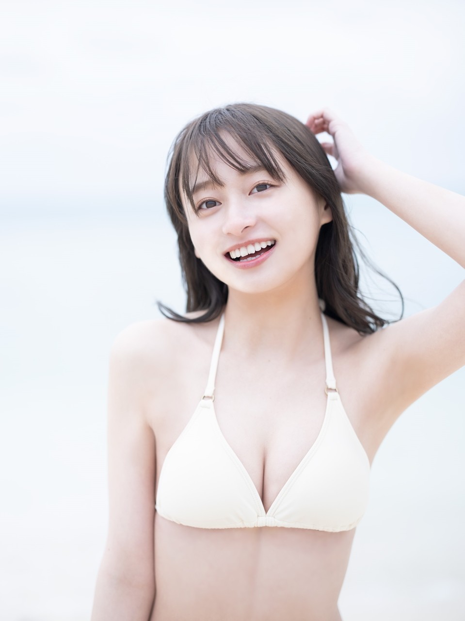 画像・写真 | 日向坂46影山優佳、美肩披露で艶やかに 1st写真集の特典
