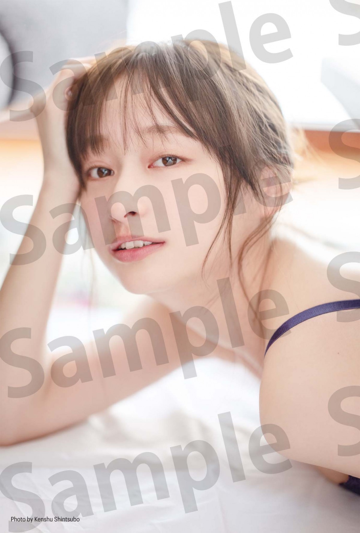 日向坂46写真集「日向撮 VOL.01」直筆サイン入りパネル 影山優佳 影山優佳1st写真集「知らないことだらけ」日向坂46 直筆サイン