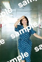 画像・写真 | 櫻坂46大園玲、プールサイドではしゃぐ彼女感水着