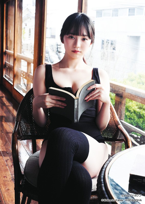 ミスマガ審査員特別賞」藤本沙羅、妖艶な“文学少女”に 15年間続けて