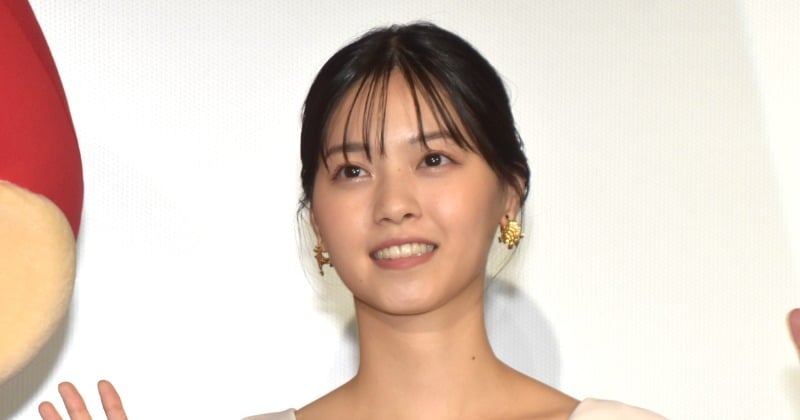 西野七瀬、胸元あらわなワンピース マリオと2ショットでわちゃわちゃ