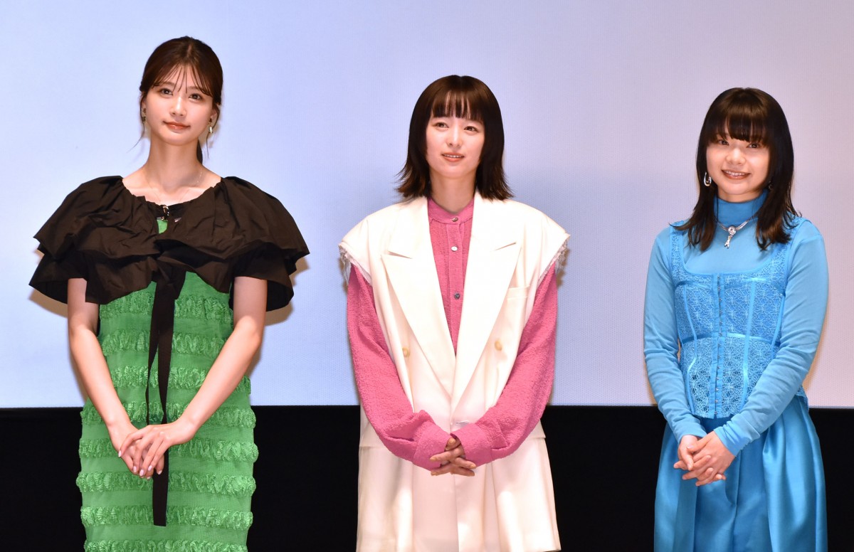 清野菜名、脚本家からの手紙に号泣「2人の笑顔に救われた」 岸井 清野菜名、脚本家からの手紙に号泣「2人の笑顔に救われた」 岸井