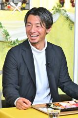 ���J�h�A���W���[�ɂ����킵�����ՃG�[�X�̑f��𖾂����u�����ƐH�ׂĂ���C���[�W�v 