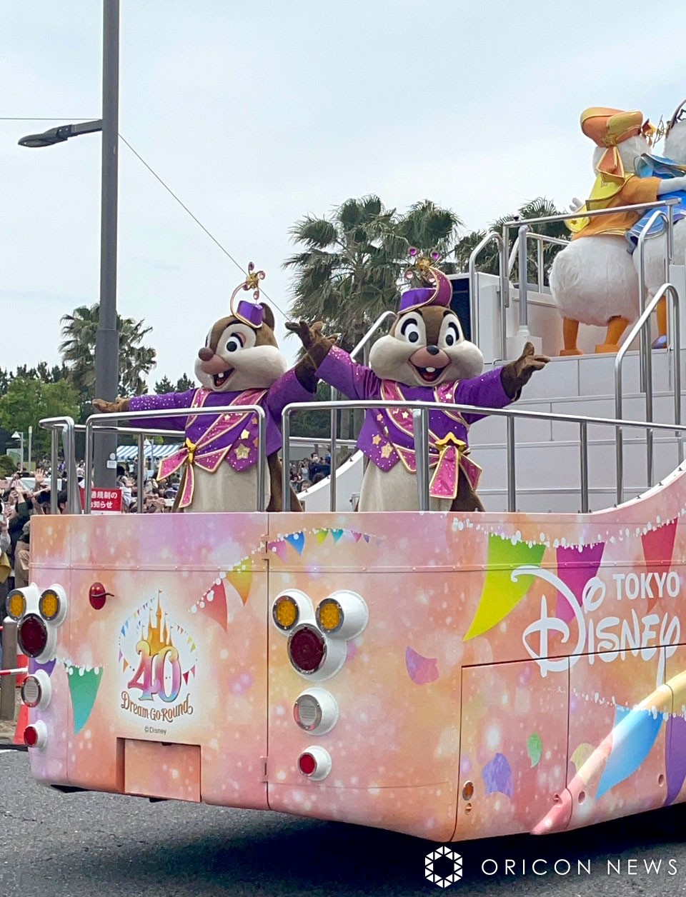 街中にミッキー&ミニーら登場で大歓声 浦安市&TDR40周年&千葉 街中にミッキー&ミニーら登場で大歓声 浦安市&TDR40周年&千葉