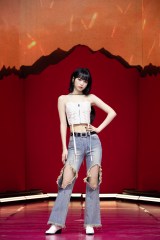 画像・写真 | LE SSERAFIM、デビュー1周年で「家族と言えるほど仲良く