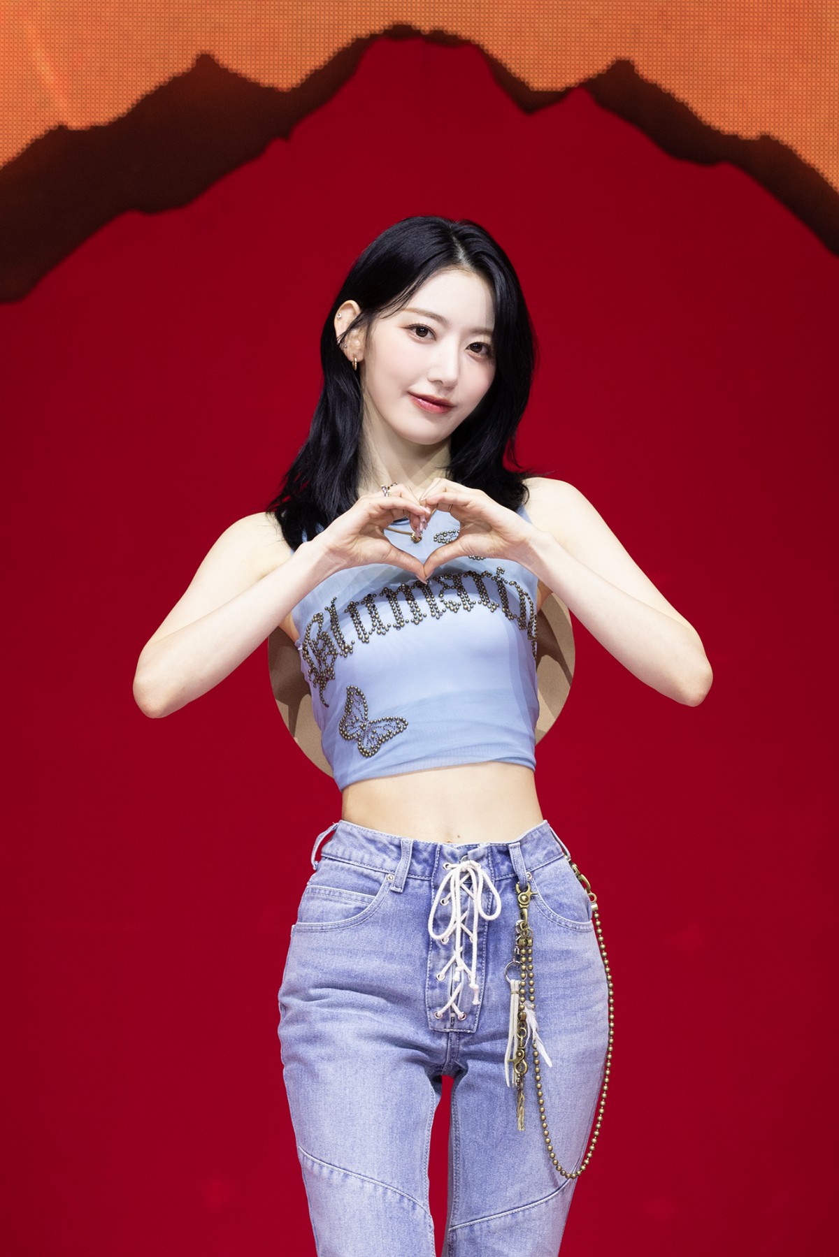 画像・写真 | LE SSERAFIM、デビュー1周年で「家族と言えるほど仲良く