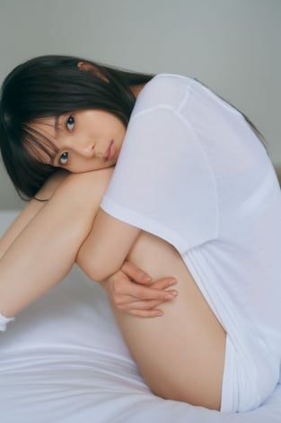 坂道　写真集　齋藤飛鳥など… 画像・写真 | 齋藤飛鳥、“美背中”大胆披露の素肌見せショット