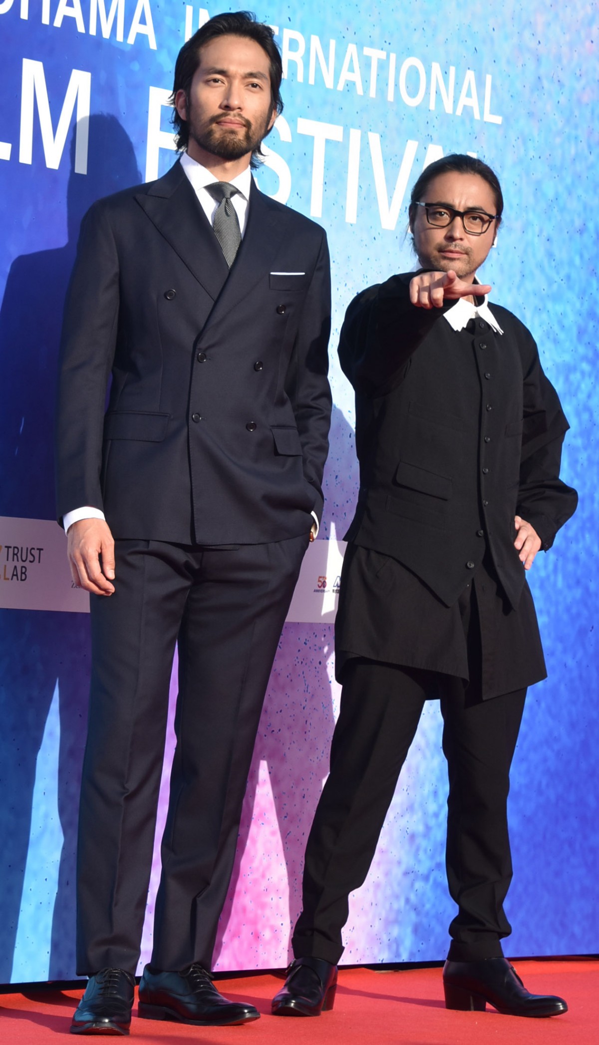 画像・写真 | 【横浜国際映画祭】山田孝之、メガネ取り出し“コナン”に