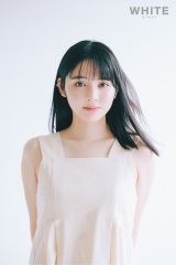 『WHITE graph 010』に登場するFRUITS ZIPPER・鎮西寿々歌　撮影／峠雄三 