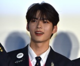 �wKCON JAPAN 2023�x���b�h�J�[�y�b�g�ɓo�ꂵ��ZEROBASEONE �\���E�n���r��(C)ORICON NewS inc. 