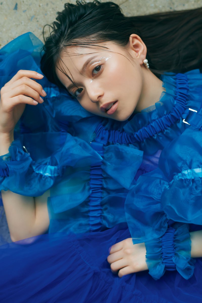 画像・写真 | 齋藤飛鳥、“美背中”大胆披露の素肌見せショット解禁 写真