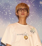 �]�����A�t�@����O�ɋْ� �����Ő��o��w�A�C�i�i�x�L�����Ɂu�A�C�h�����Ă����[!�v 