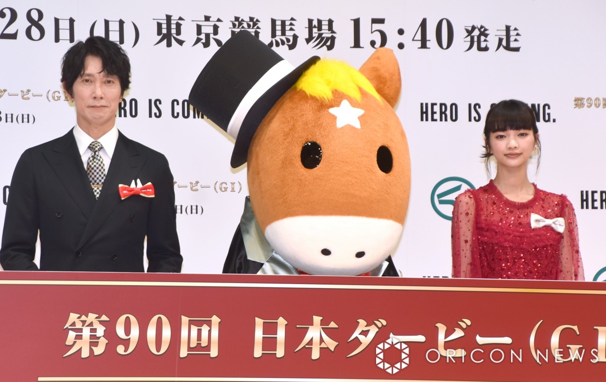 佐々木蔵之介　広告 中井貴一＆佐々木蔵之介 Ｗ主演の開運エンターテインメント！ 本日は映画「嘘八百」シリーズをご紹介。 冴えない古美術商とくすぶり続きの陶芸家コンビが  お宝を巡って騒動を巻き起こすコメディシリーズ。 騙し騙されの化かし合いに、一瞬たりとも目が離せない！ ☞気に ...