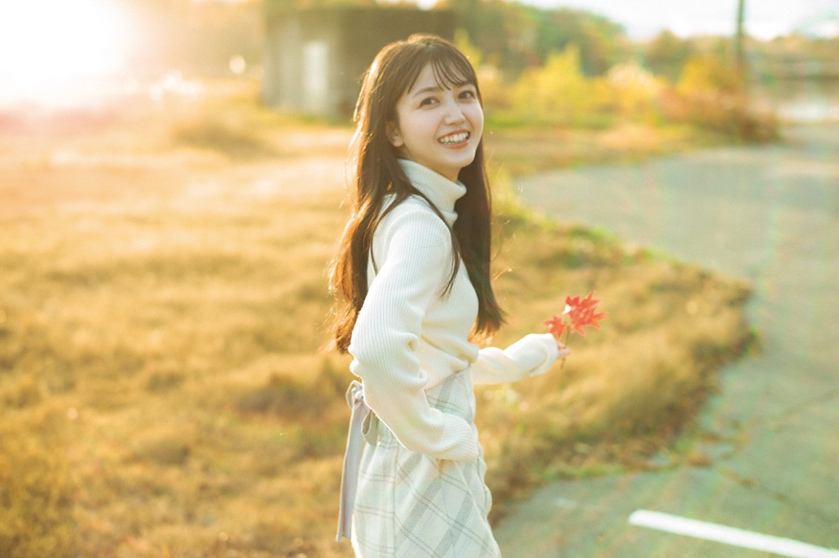 乃木坂46久保史緒里、ファン待望の“堕落カット”解禁で美脚披露 1st写真