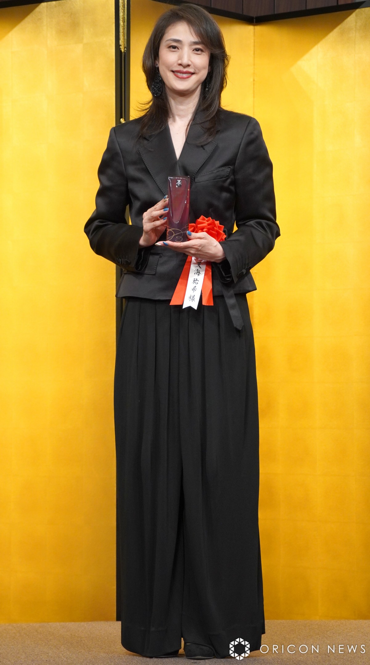 天海　祐希 アイコラ 画像・写真 | 天海祐希『菊田一夫演劇賞』に万感の表情「絶望感も味わいました」 4枚目 | ORICON NEWS