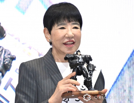 �u�g�����X�t�H�[�}�[�v�V���i�E�VCM�L�Ҕ��\��ɓo�ꂵ���a�c�A�L�q �iC�jORICON NewS inc. 