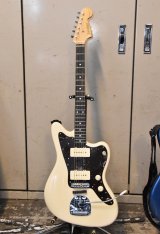 �R�{�̃T�u�M�^�[���w�N�W����̊X�����}���c�A�[�g6�΁h�x �iC�jORICON NewS inc. 