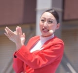 USJ�̃A�C�h���E�����H��؂��V��E�ŏ��d���A�����œŐコ���� �ԃW���P&�p���c�̐V�X�^�C�� 