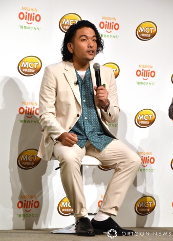 �w����MCT�I�C���x�VCM���\��ɓo�d���������}�E���R�W���Y �iC�jORICON NewS inc. 