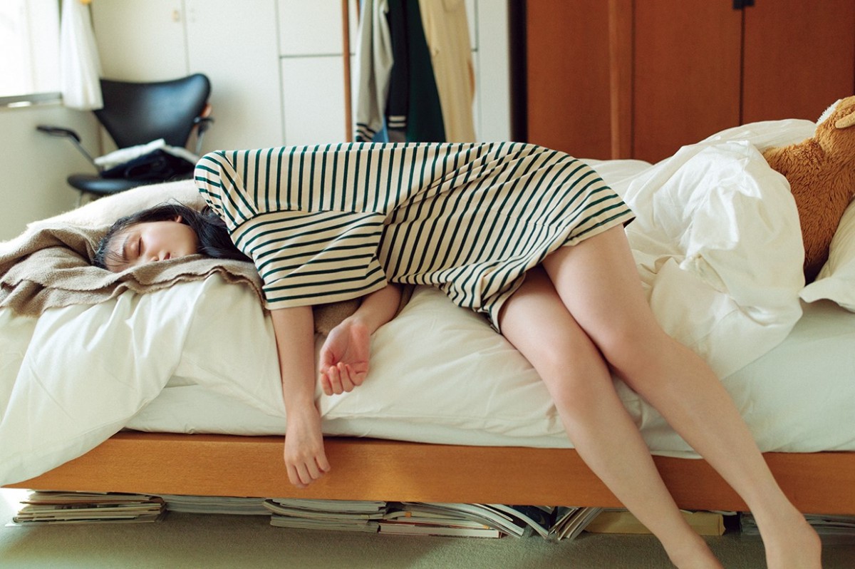 乃木坂46久保史緒里、大人っぽい初ランジェリーカット解禁 1st写真集