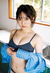 �gAKB48�̐V�O���r�A�����h��؂���݁A�t���b�V��&�L���[�g�ȃr�L�j�Ŗ��� 