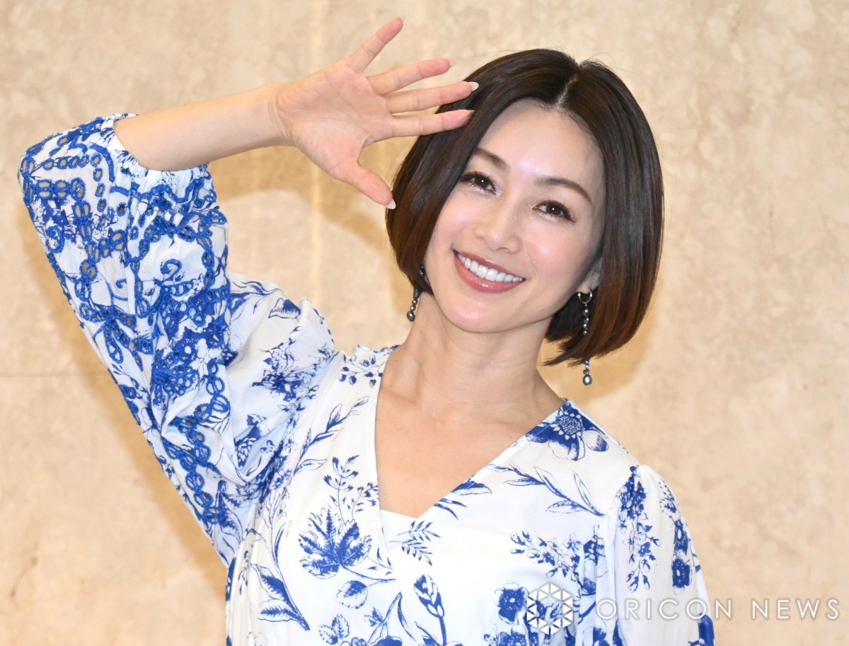 デビュー35周年の酒井法子、のりピー語「バリバリ現役」 生配信の新