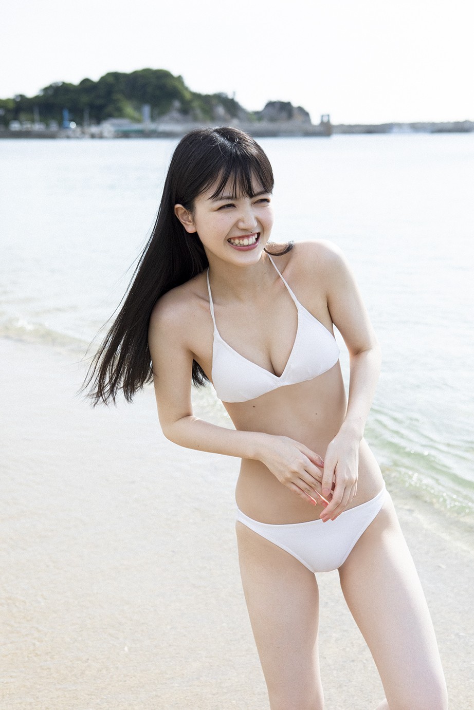 画像・写真 | 乃木坂46久保史緒里、真っ赤なキャミソール姿で美