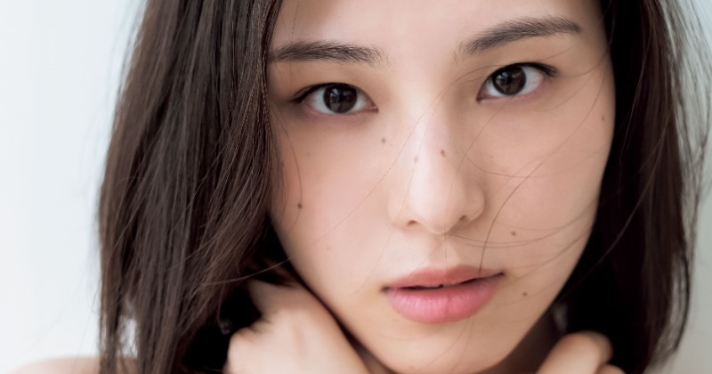 元乃木坂46・相楽伊織、洗練された美ボディ解禁 『ヤンジャン』初