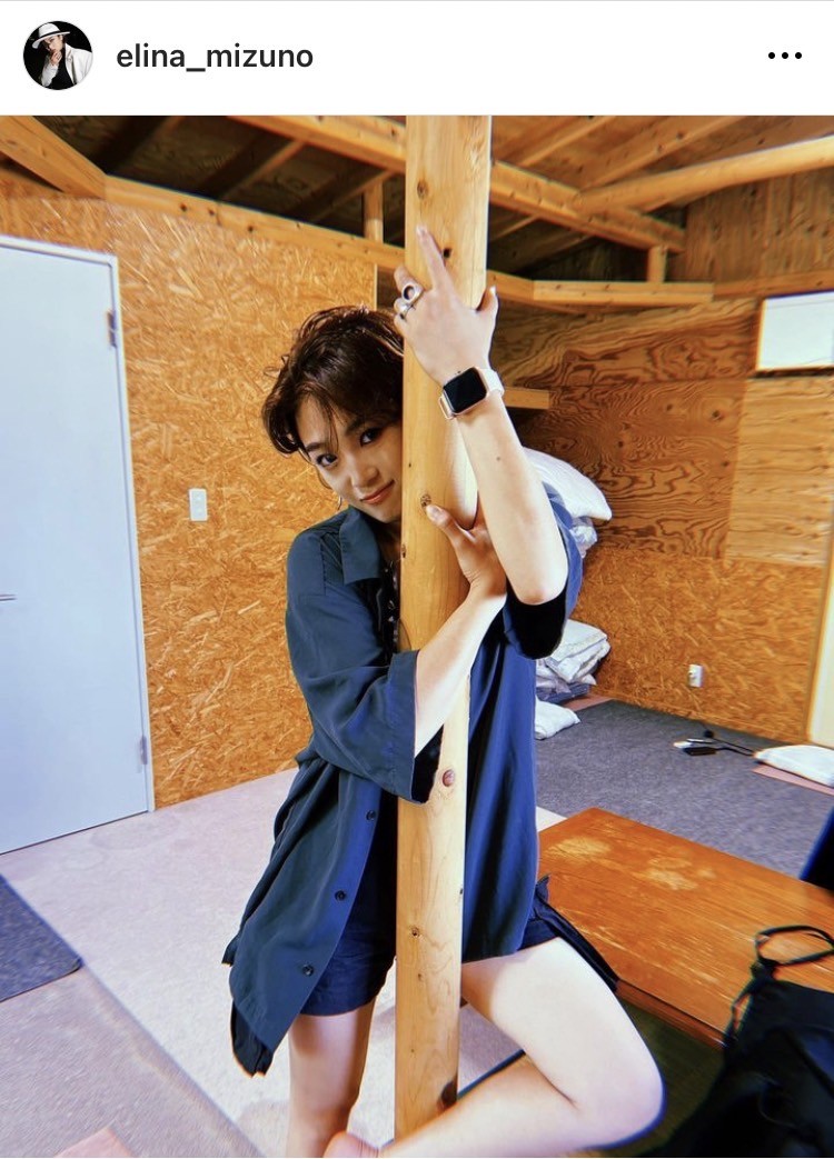 水野絵梨奈、美太ももあらわ“超ミニ”ルックで夏旅を満喫「んー、いかす