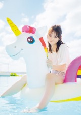 乃木坂46田村真佑、レース越しに美スタイルあらわなランジェリー
