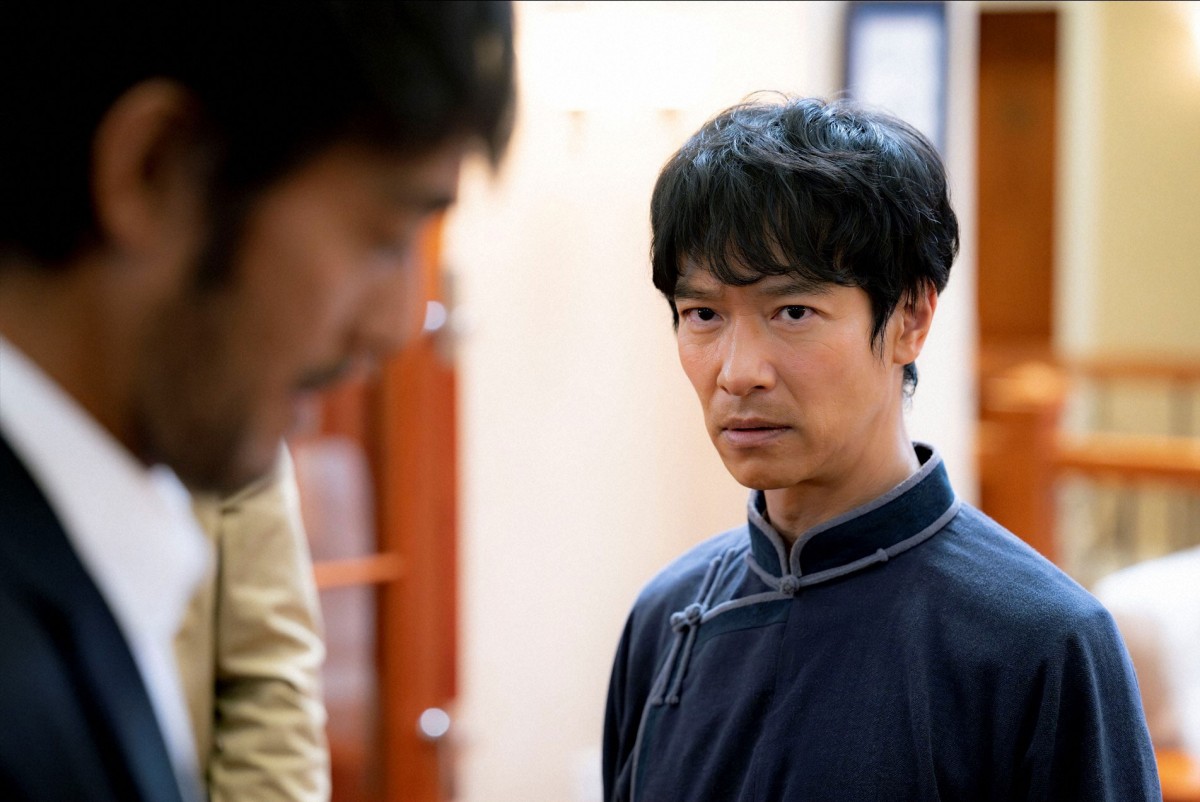 VIVANT』堺雅人“一人二役”の演技は「役者として大きな宿題」 モンゴル撮影も回想 | ORICON NEWS